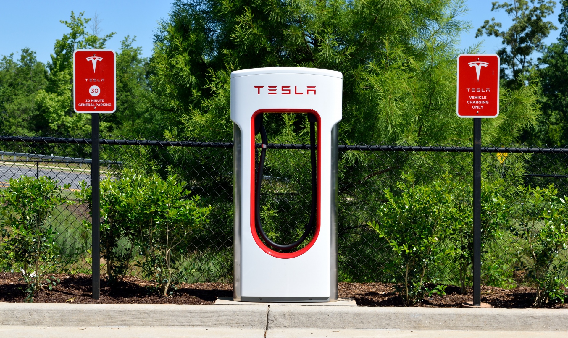 Modern EV Charging Infrastructure Problems and Risks