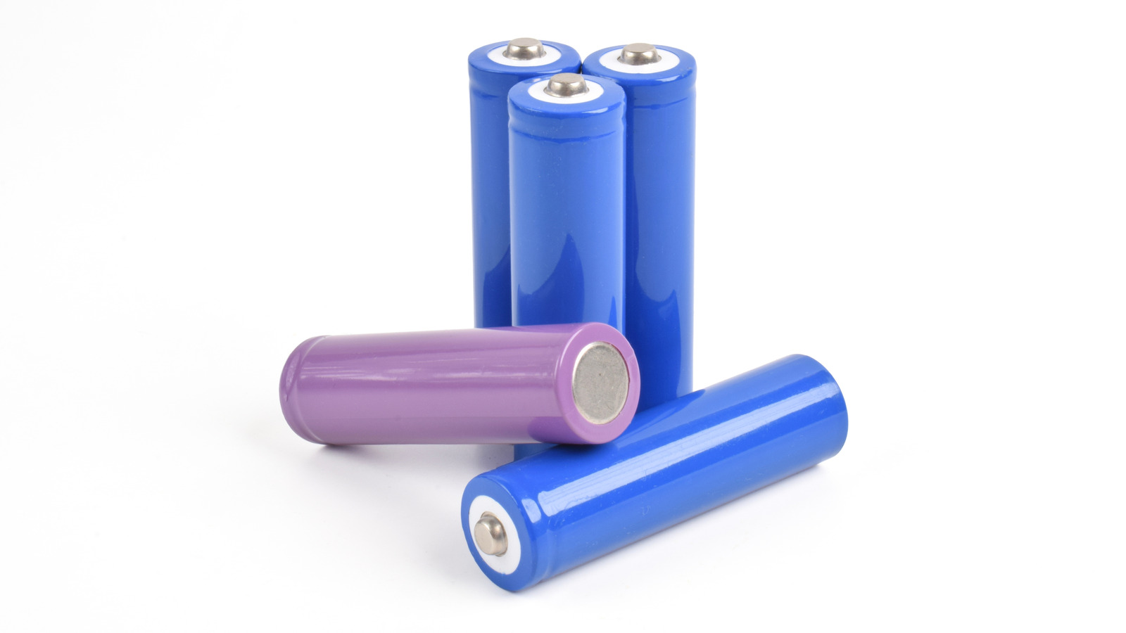 3 Worst AA Batteries to Avoid: Consumer Reports' Lowest-Rated Brands Exposed