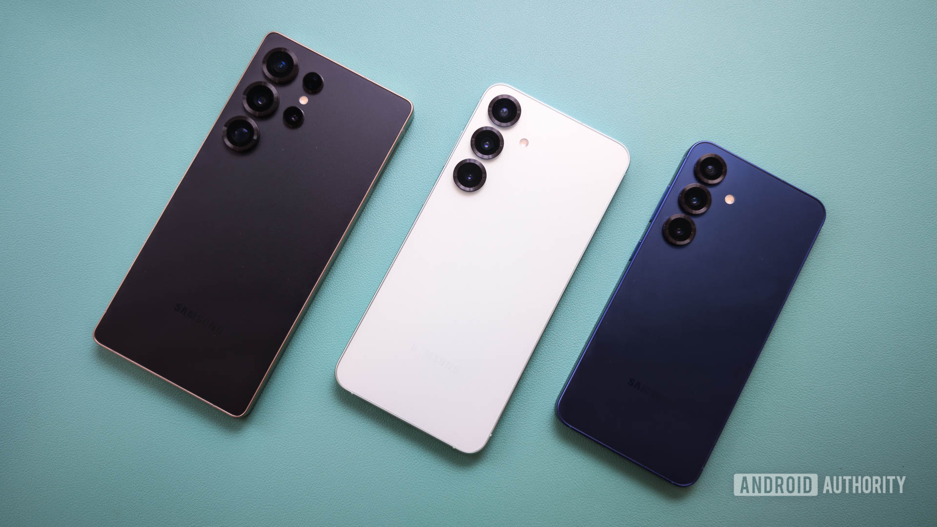 The complete color and size lineup of the Samsung Galaxy S25 series.