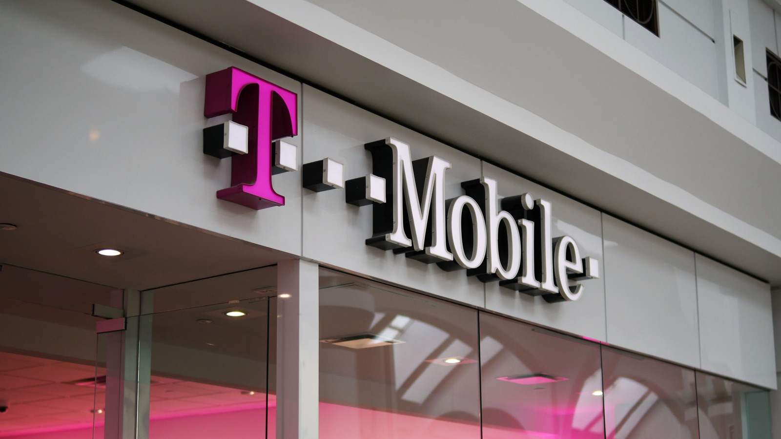 5 Best T-Mobile Phone Deals for April 2026